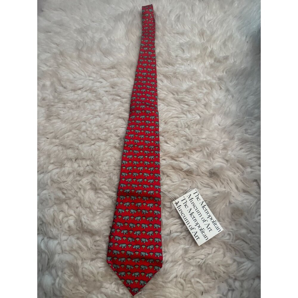 NWT Metropolitan Museum of Art 100% Silk Tie Red with Blue Hippos
